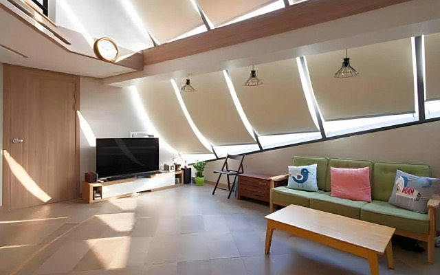 Cube Guesthouse