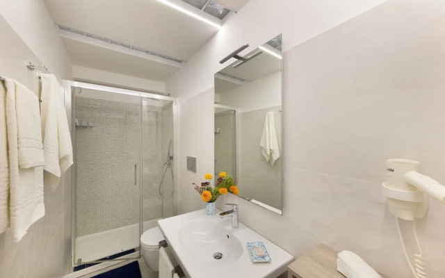 YourHome - Royal Blue Suite