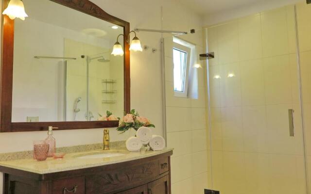 ARILLAS HILLSIDE VILLA 3 - Provence