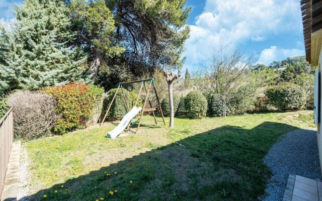 Villa in Montbrun With Pool and Mountain Views