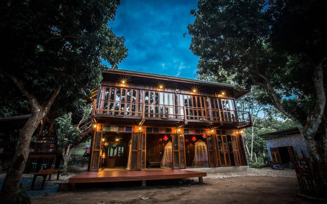 Nan De Panna Riverside Homestay