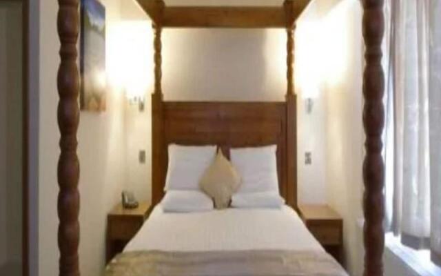 Royal Hotel