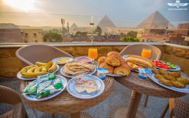 Life Pyramids Inn