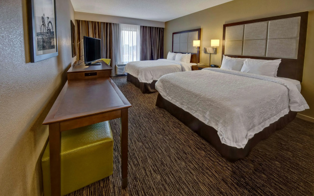 Hampton Inn by Hilton Dunn