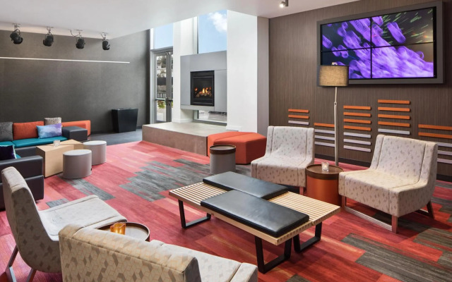 Aloft Seattle Sea-Tac Airport