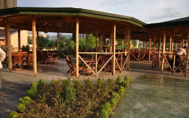 Kadhirga Hotel
