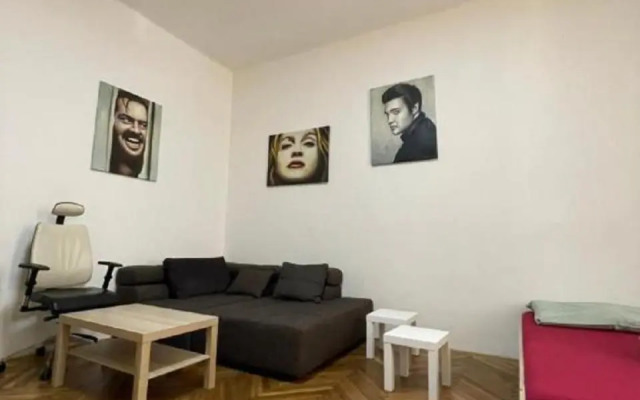 Red&Black Apartment City centr