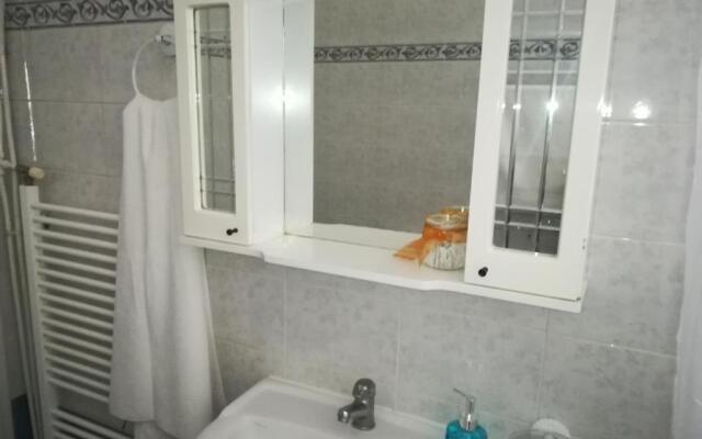 2nd Floor Apartment In Volos