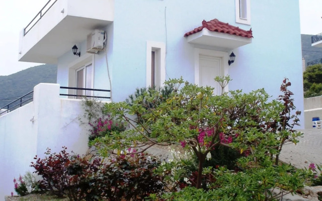 Beautiful Villa in Agia Paraskevi Samos with Swimming Pool