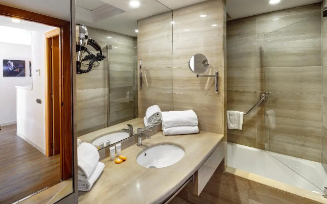 Aparthotel Hispanos 7 Suiza