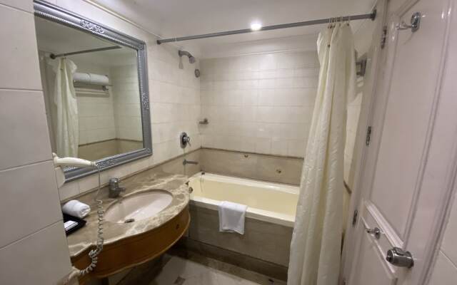 India Awadh Hotel