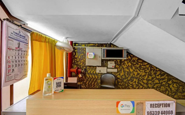 Oyo 87216 Environ La Casa