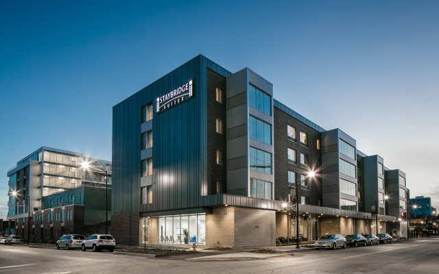 Staybridge Suites Des Moines Downtown b...