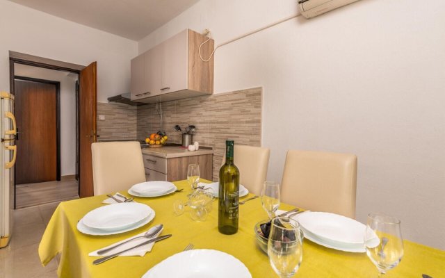 Beautiful Home in Krk With Wifi and 3 Bedrooms