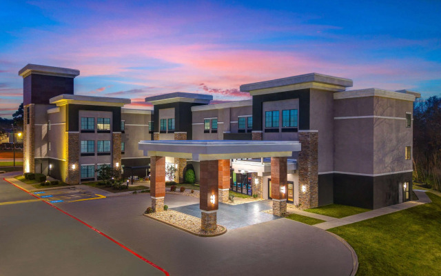 La Quinta Inn & Suites by Wyndham Tyler - University Area
