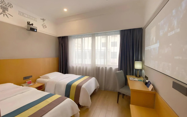 Carrianna Hotel