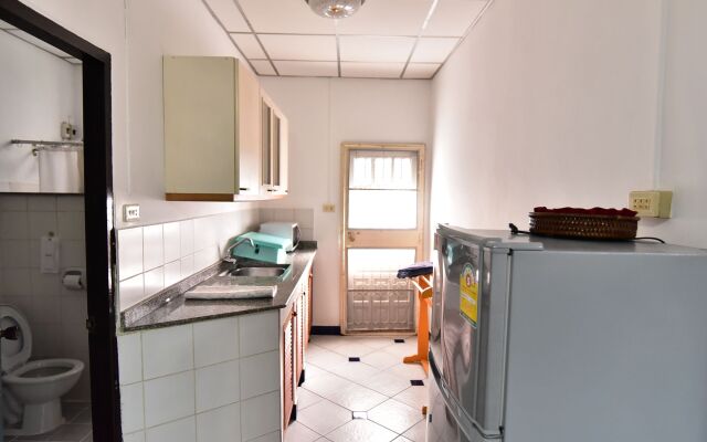 Nong Apartment Pattaya - Adults Only