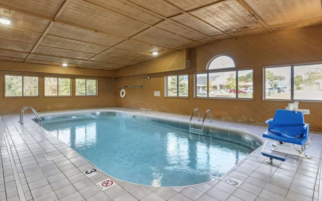 Super 8 Motel - Indianola/Des Moines Area