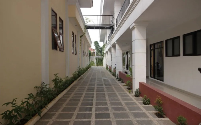 RedDoorz Plus near Ragunan Zoo
