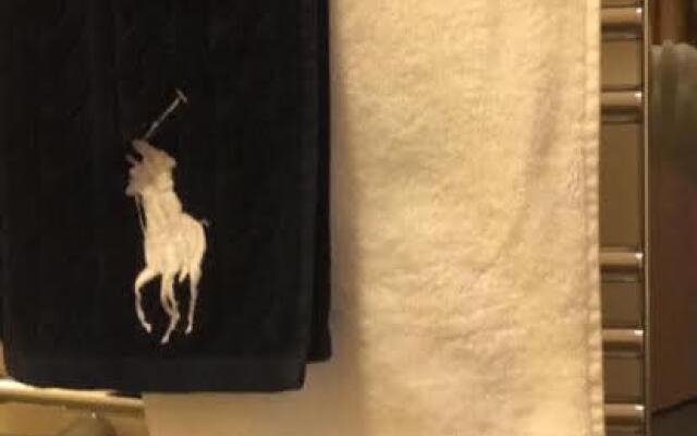 The View, 22 School Park