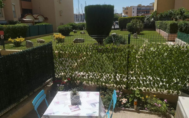 Studio avec jardinet