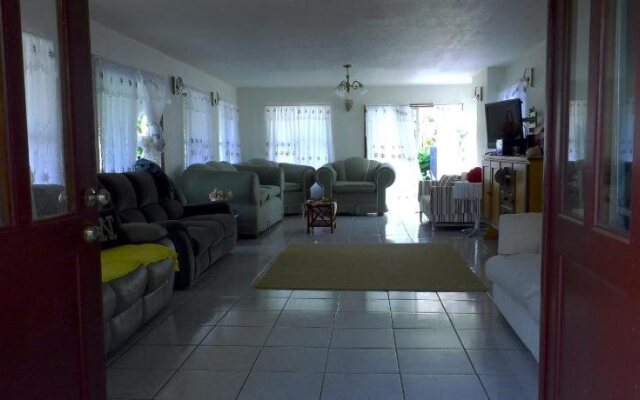 Tunas Lodge