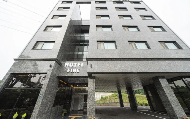 Yongin Pine