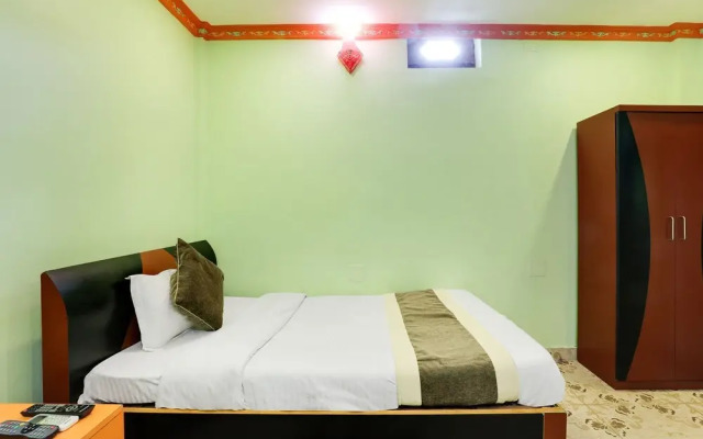 SPOT ON 545 Ghatal Hotel