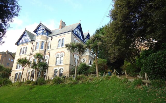 Westwell Hall