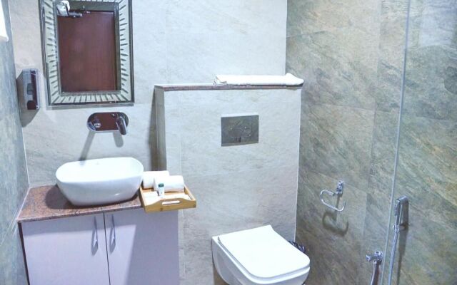 FabHotel Roselle Inn