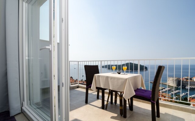 Ploce apartmani - LUV