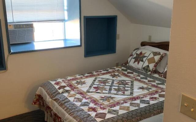 Sugarloaf Mountain Motel