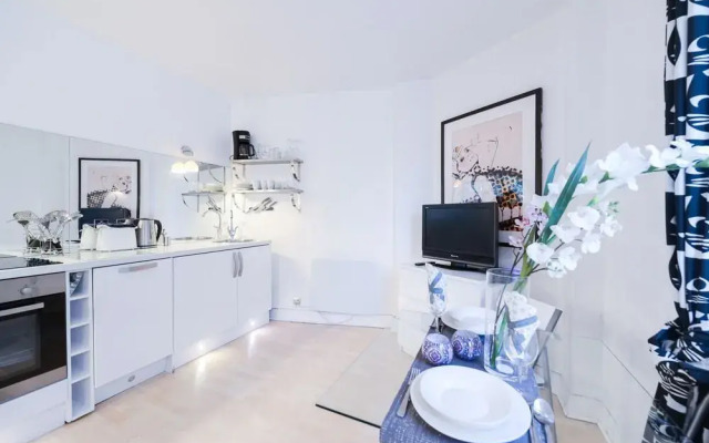 Leicester Square 1 Bedroom Apartment