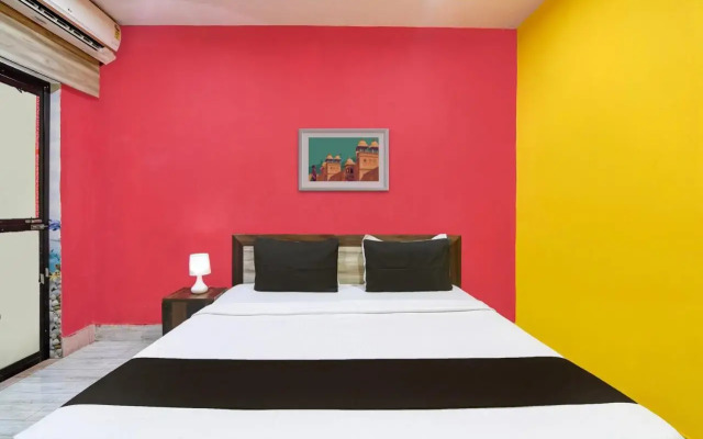 OYO 18896 Shibani & Suhani