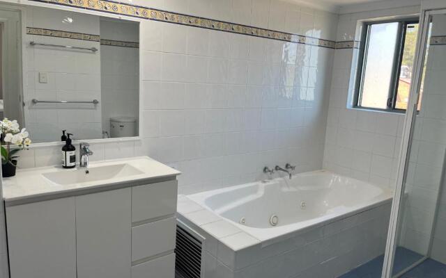 Avoca Palms Resort Apartments