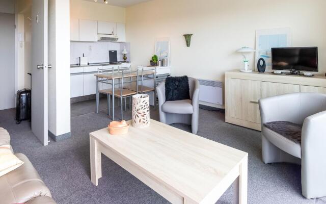 Spacious studio in De Haan with a balcony