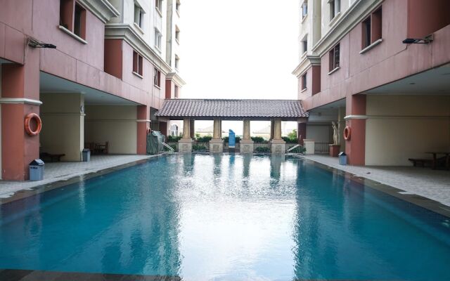 Fully Furnished And Comfy 2Br Apartment At Gajah Mada Mediterania