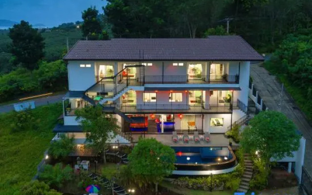 Villa Nap Dau Crown