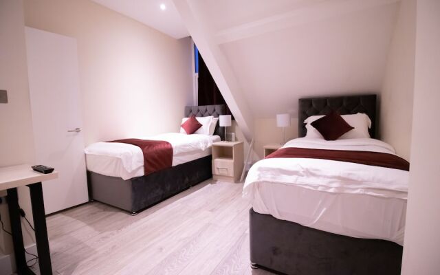 Everest Lodge Luxury Serviced Apartments - Farnborough