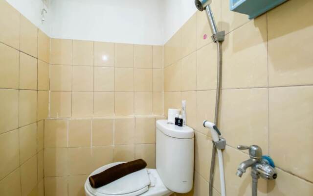 Homey And Comfort 2Br Green Pramuka City Apartment
