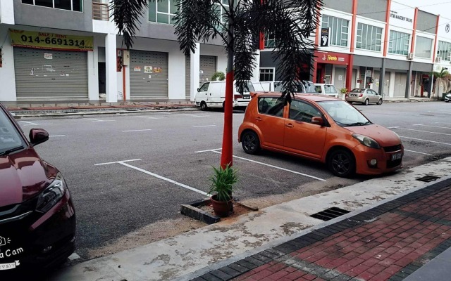 Tripod Hotel - Hostel