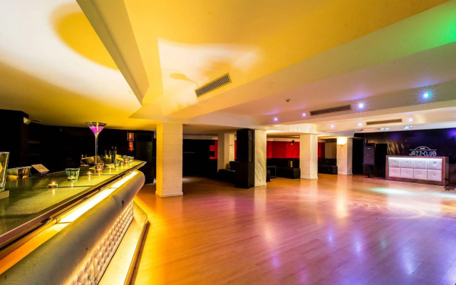 Отель Sercotel Hmo Martina