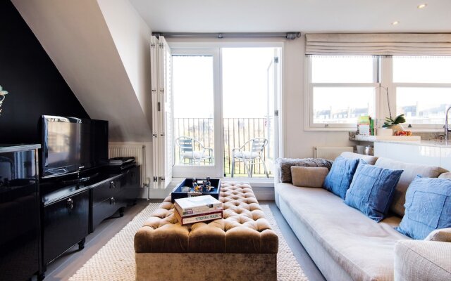 Balcony Apartment In Little Venice