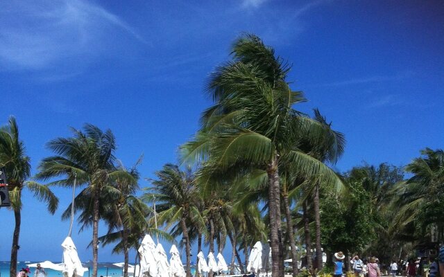 Amigos Beach Resort
