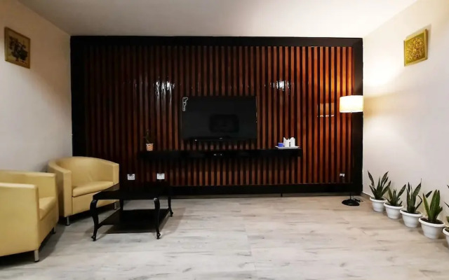 Hotel Sai Village Cyber Park