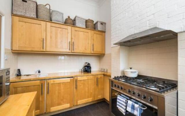 NEW Luxury 1BD Flat in Heart of Kensington Olympia
