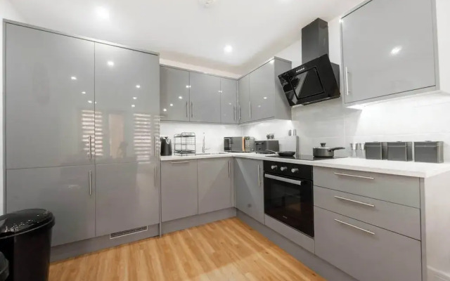 Host Stay Maple Court
