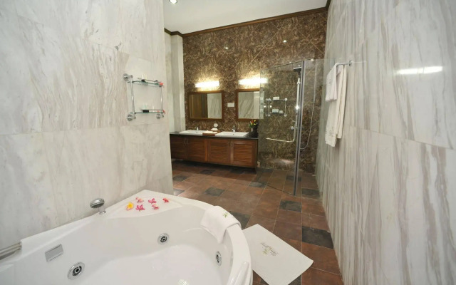 Palm Spring Resort & Spa