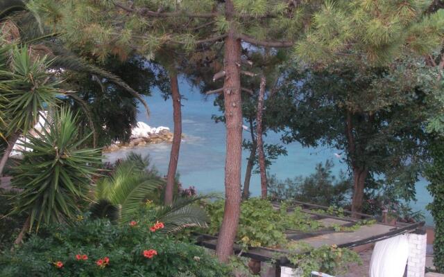 Malama S Beach House