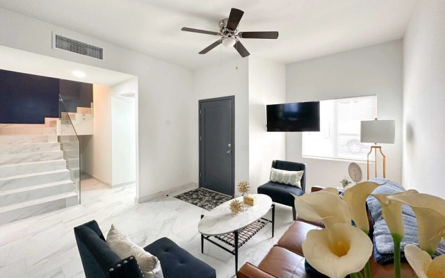 Modern Home in The Exclusivity of Las Conchas